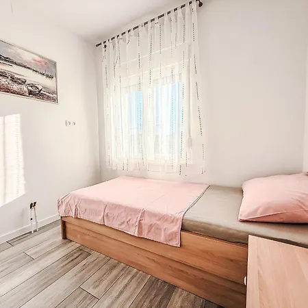 Sara By Interhome * זאדאר