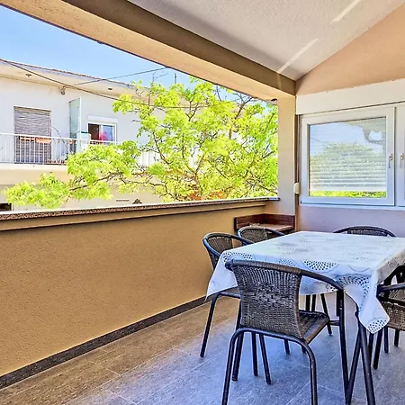 Semesterbostad Sara By Interhome Zadar