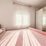 Sara By Interhome * Zadar